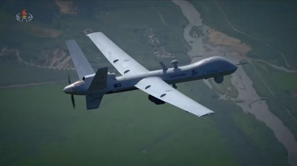 Triều Tiên đã giới thiệu hai mẫu UAV trên tại triển lãm vũ khí và trong cuộc duyệt binh được tổ chức vào tháng 7/2023. Triều Tiên còn công bố hình ảnh của chúng bay trên bầu trời thủ đô Bình Nhưỡng, cho thấy cả hai đều là máy bay đang hoạt động chứ không phải mô hình trưng bày. Tuy nhiên, thông số kỹ thuật của Saetbyol-4 và Saetbyol-9 đến nay vẫn đang được Bình Nhưỡng giữ bí mật.