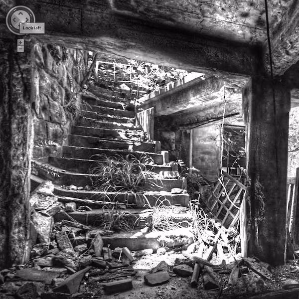 Kể từ khi toàn bộ dân cư rời khỏi đảo Hashima, nơi đây bị bỏ hoang và dần bị quên lãng.
