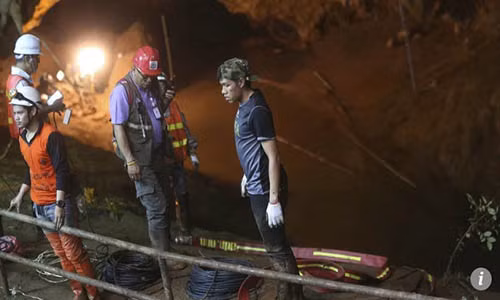 Gần một tuần trôi qua, nhóm cứu hộ vân chưa tìm thấy đội bóng mất tích.