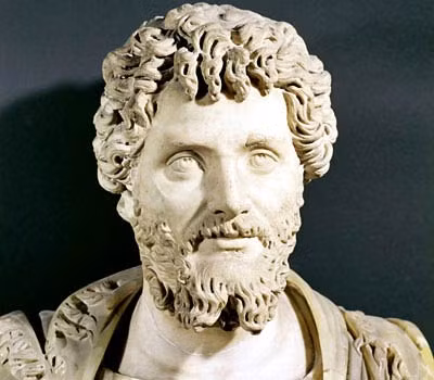 Khoảng 50.000 binh sĩ La Mã do hoàng đế Septimius Severus chỉ huy đã thực hiện một chiến dịch quân sự quy mô lớn nhằm vào nước Anh.