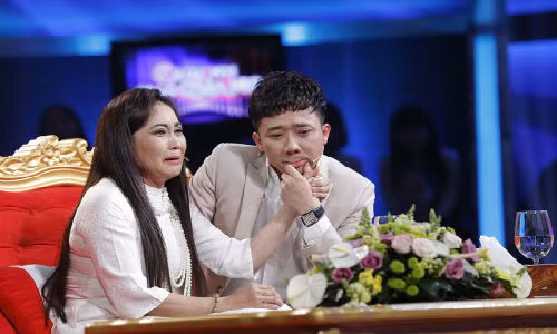 NS Thanh Hang khoc ngat: Lay chong nam 16 tuoi, bi danh dap den muc tu tu