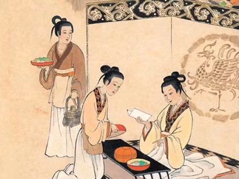 Thậm chí, một số tài liệu cổ còn ghi nhận vào thế kỷ 16, các bác sĩ còn nghĩ ra món "canh vàng" - một món canh được nấu từ phân khô hoặc phân lên men.
