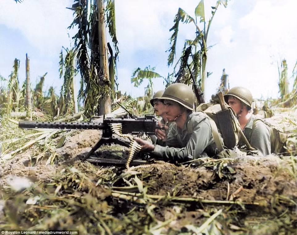 Binh lính Mỹ chiến đấu chống quân đội Nhật Bản tại Guam năm 1944. Cuộc chiến khốc liệt tại mặt trận Thái Bình Dương trong Chiến tranh thế giới 2 đã khiến khoảng 36 triệu người thương vong.