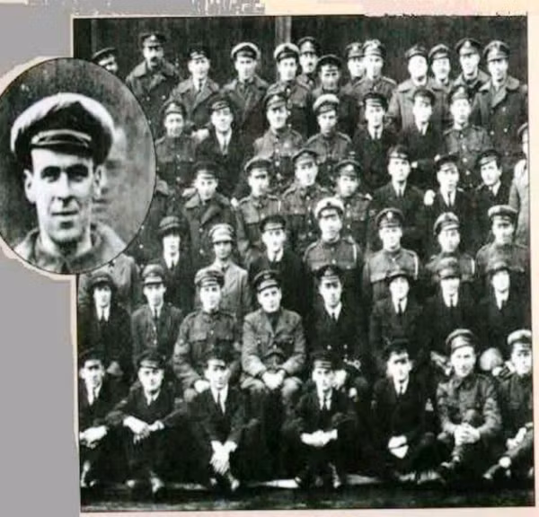 Năm 1919, Freddy Jackson tử vong trong một tai nạn bởi cánh quạt máy bay. 2 ngày sau, đám tang của ông được tổ chức vào ngày chụp bức ảnh lưu niệm của các đồng đội. Khi ảnh được rửa ra, các thành viên trong phi đội có thể dễ dàng nhận ra khuôn mặt của Jackson.