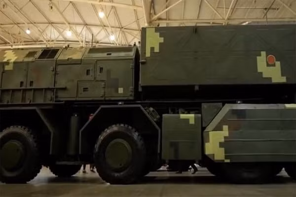 Ten lua dan dao Sapsan cua Ukraine se vuot qua Iskander cua Nga?