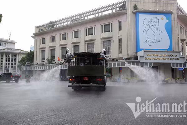 Thời gian vàng còn lại của Hà Nội để dập dịch COVID-19 Thoi gian vang con lai cua Ha Noi de dap dich COVID-19