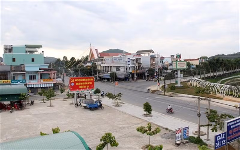 Gói thầu 67 tỷ xây dựng đường vành đai thị trấn Mađaguôi về tay Nam Phan Goi thau 67 ty xay dung duong vanh dai thi tran Madaguoi ve tay Nam Phan