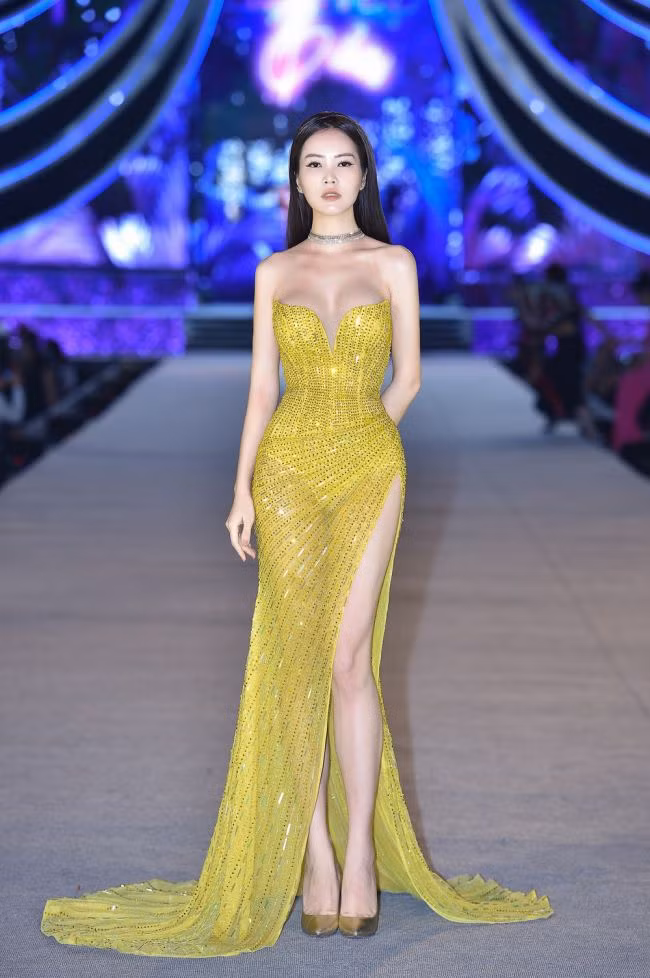 Thuỵ Vân là một trong những MC đắt show của "vũ trụ gái xinh VTV". 