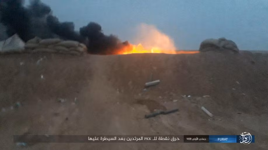 Trong khi đó, cùng ngày, Quân đội Syria đã đập tan cuộc tấn công của IS nhằm vào căn cứ của lực lượng chính phủ Damascus ở thị trấn Al-Jalaa, phía tây thành phố Abu Kamal.