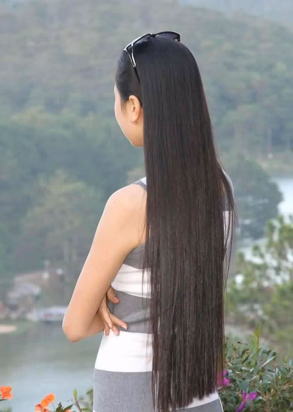 Nguyễn Thị Hà sở hữu mái tóc dài mượt mà, cô cũng nhận được giải phụ "Người có mái tóc đẹp nhất" năm đó.