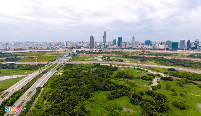 Nguồn vốn ngân hàng cho BĐS sẽ bị siết lại để ngăn ngừa bong bóng. Ảnh: Lê Quân.