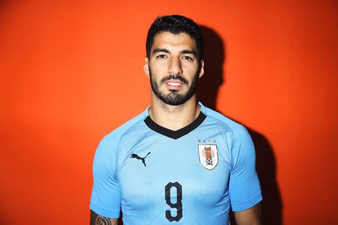8. Luis Suarez, Uruguay - 26,9 triệu USD Năm nay, cầu thủ Suarez thu về cho mình khoản lương khổng lồ với 19,9 triệu USD để chơi cho Barcelona và thêm 7 triệu USD kiếm được từ các hợp đồng ngoài. Tổng cộng, anh chàng thu về 26,9 triệu USD. Ảnh: Getty Images.