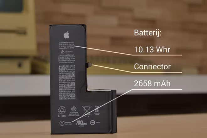 Pin cua iPhone Xs con kem hon iPhone X