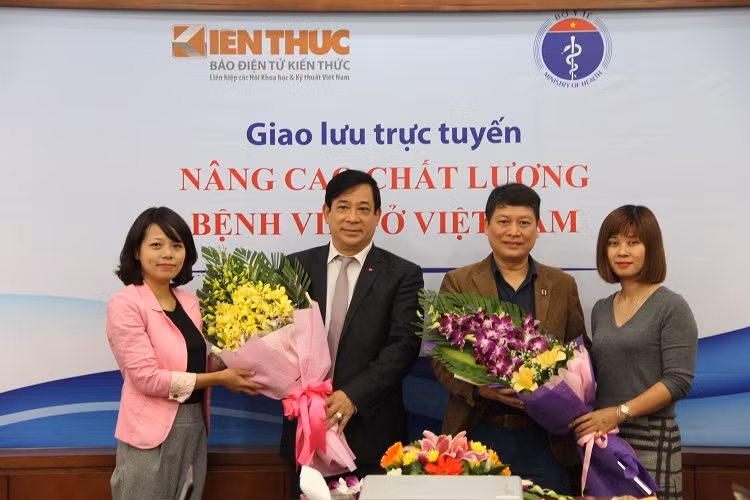 Giao luu truc tuyen: “Nang cao chat luong benh vien o Viet Nam” (*)