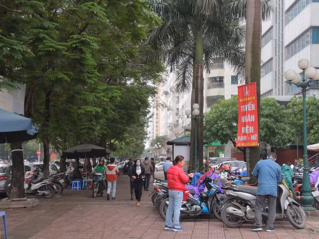 Tuy nhiên, sau gần 20 năm sử dụng khu đô thị này đã bắt đầu bộc lộ những những thực trạng về quy hoạch thiếu tính toán dẫn đến quá tải. 