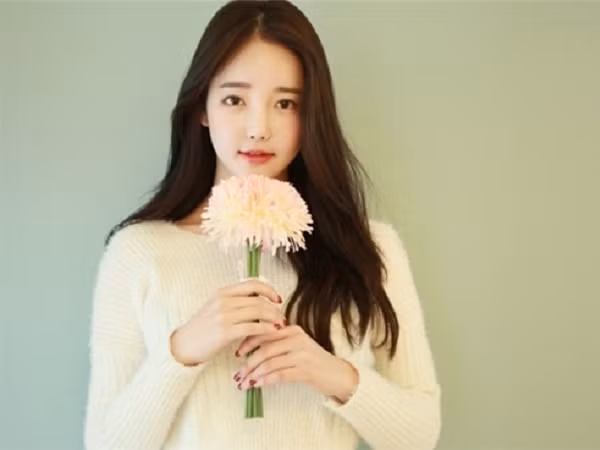 Một mái tóc suôn mềm thể hiện bạn là người biết chăm chút cho bản thân. Ảnh: Internet.