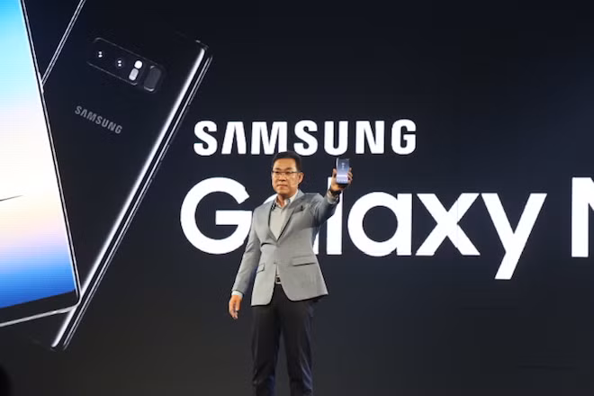 Samsung công bố giá và ngày lên kệ của Galaxy Note8 tại Việt Nam Samsung cong bo gia va ngay len ke cua Galaxy Note8 tai Viet Nam