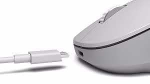 Cổng USB ở phía trước. Nguồn: Microsoft.
