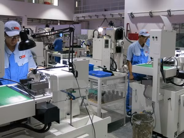 Forbes nhan dinh lac quan ve kinh te Viet Nam