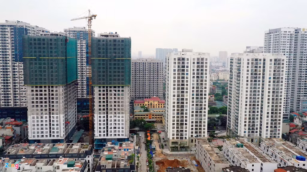 Các dự án ở đây được quảng cáo có vị trí nằm tại quận Thanh Xuân, gần các trục đường lớn như vành đai 3, Nguyễn Trãi, Lê Văn Lương... để thu hút khách hàng.