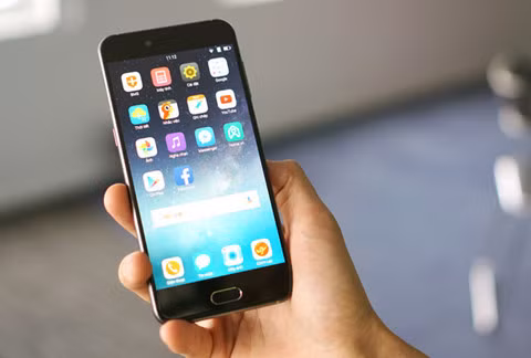 Bphone 3 co camera don, dung thuat toan Google de xoa phong