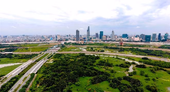 TP.HCM khẳng định việc đấu giá 9 lô đất Thủ Thiêm không có nghĩa là nhà đầu tư mua được đất rồi sẽ tự quyết, mà không theo tiến độ, quy hoạch đã được duyệt. Ảnh: Lê Quân.