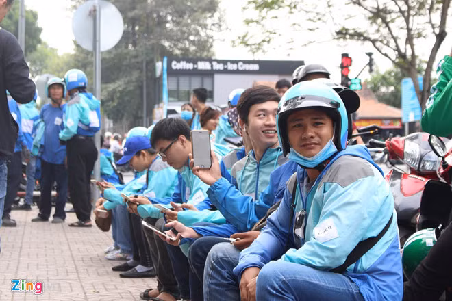 Trước đó, cuối tháng 3, sự ra đi của Uber tại thị phần Việt Nam khiến nhiều khách hàng tiếc nuối. Ảnh: Phúc Minh.