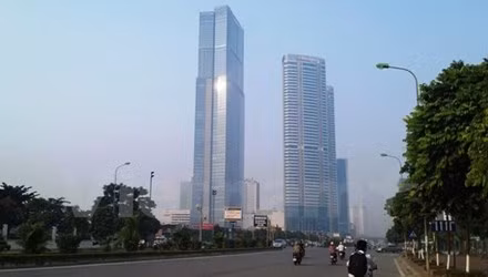 Lua dao dong troi trong thuong vu mua toa nha Keangnam Landmark