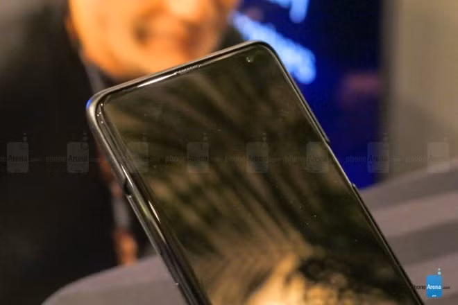 Samsung bat ngo lo anh smartphone 5G-Hinh-3