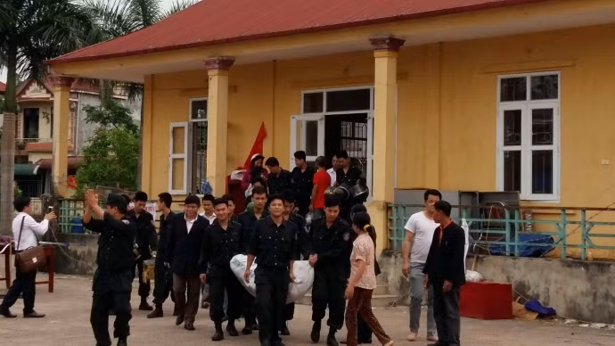 Chu tich Chung cam ket nhung gi de 19 nguoi duoc tha?