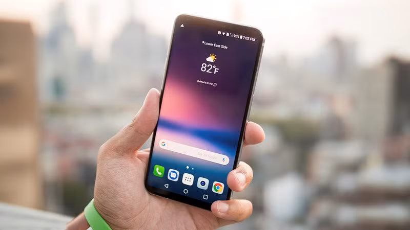 LG V30.