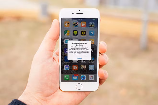 Nhiều ứng dụng không hoạt động trên iOS 11: iOS 11 chỉ cho phép cài đặt ứng dụng 64 bit. Để biết những ứng dụng có thể cập nhật lên 64 bit, vào Tổng quát>Cài đặt>Liên quan> Ứng dụng.