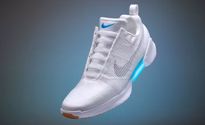 Giày tự buộc dây của Nike sắp có phiên bản mới, rẻ hơn một nửa Giay tu buoc day cua Nike sap co phien ban moi, re hon mot nua