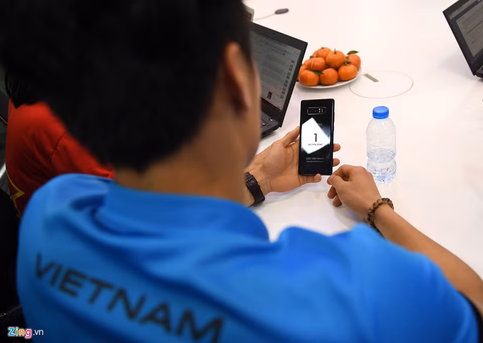 Đặc biệt, ống kính tele với khả năng zoom quang học 2x, cho phép chụp ảnh rõ nét kể cả khi phóng to.