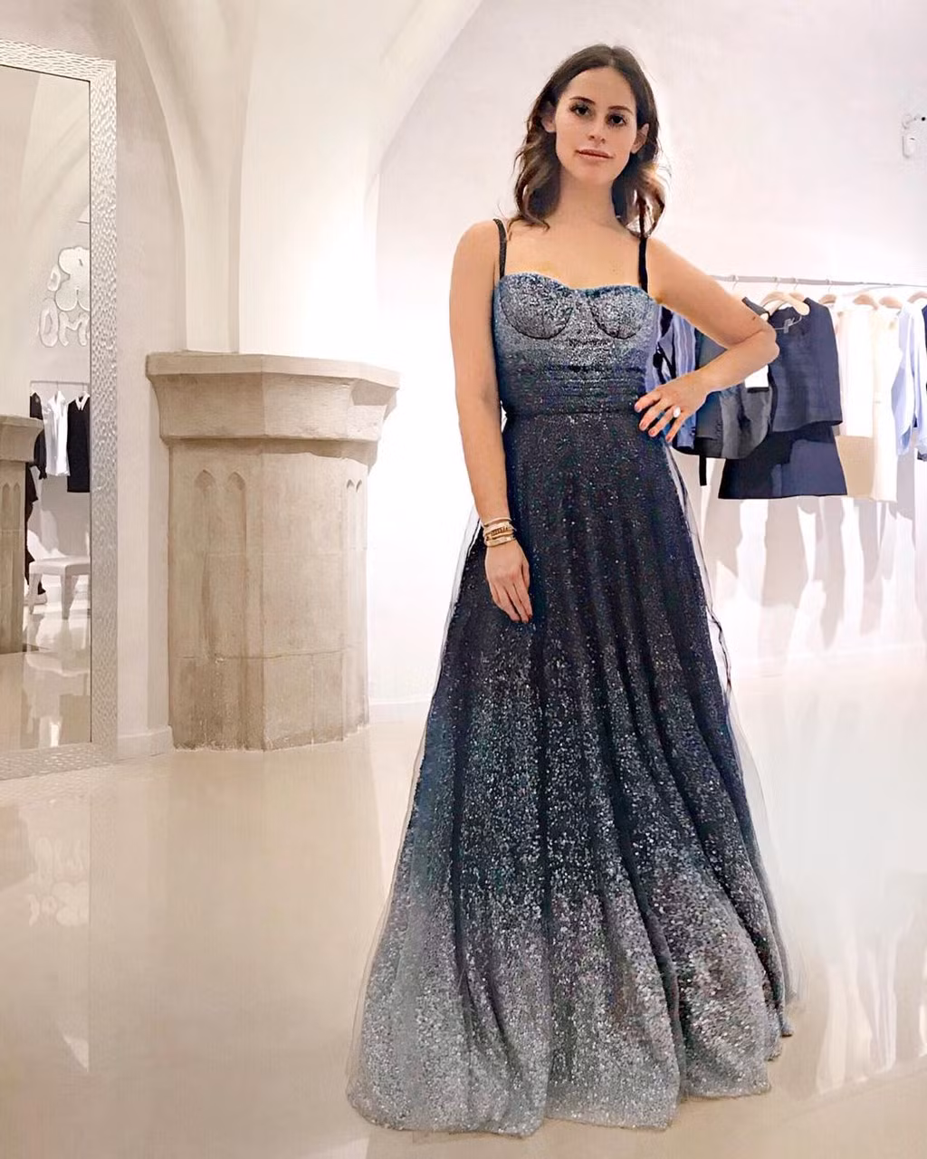 Trang Instagram cá nhân của Alexa tràn ngập hình ảnh cô diện trang phục hàng hiệu như Gucci, Dior…Ảnh: Instagram.