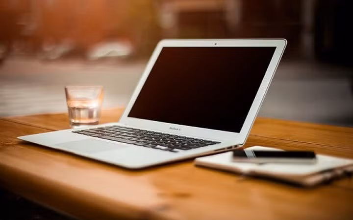 Những mẫu macbook đắt nhưng đáng mua năm 2018 - Hình 3 Nhung mau macbook dat nhung dang mua nam 2018-Hinh-3