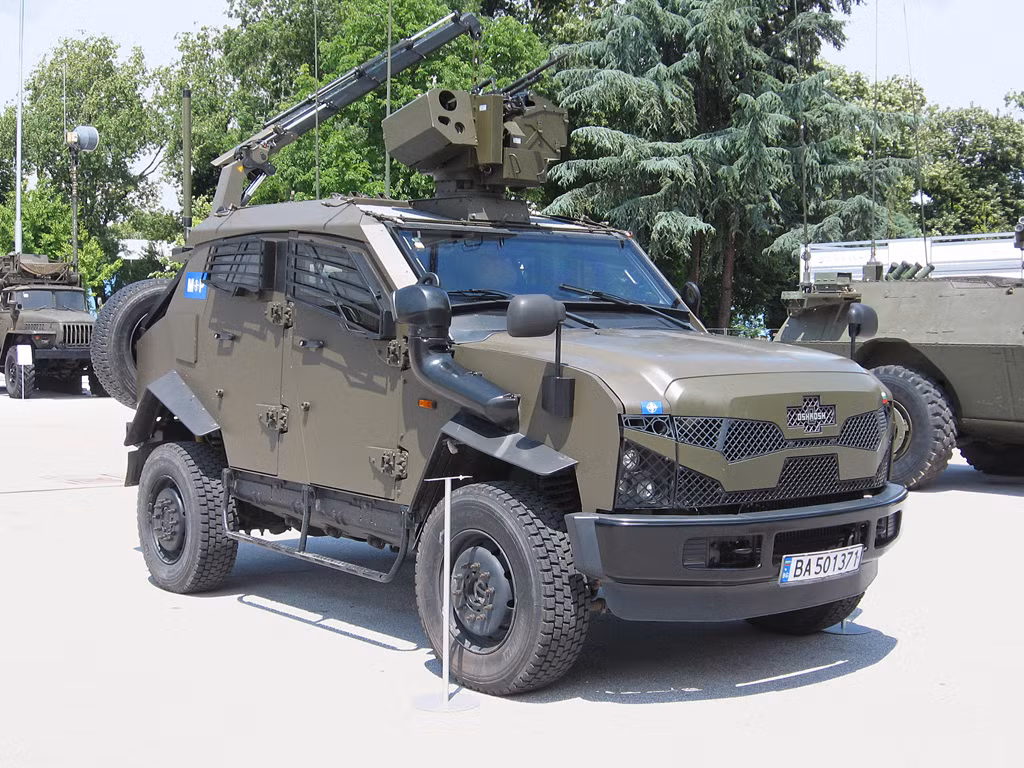 SandCat là loại xe bọc thép hạng nhẹ được chế tạo bới công ty Plasan của Israel. Nó được dùng để hỗ trợ lực lượng thực thi pháp luật, giữ gìn hòa bình- an ninh quốc gia, các đơn vị tuần tra biên giới và có thể thực hiện các nhiệm vụ quân sự và an ninh.