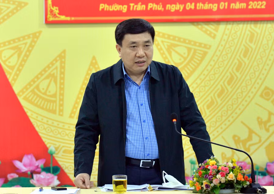 Từ tháng 02/2008 - 12/2011: Ủy viên Ban Chấp hành Trung ương Đoàn, Ủy viên Ban Thường vụ Trung ương Đoàn (khóa IX); Chánh Văn phòng Trung ương Đoàn; Bí thư Đảng bộ Văn phòng Trung ương Đoàn; Ủy viên Ban Thường vụ Đảng ủy cơ quan Trung ương Đoàn (khóa XXI). Từ tháng 12/2011 - 11/2012: Bí thư Ban Chấp hành Trung ương Đoàn (khóa IX); Ủy viên Ủy ban An toàn giao thông quốc gia; Ủy viên Hội đồng quản trị Ngân hàng Chính sách Xã hội Việt Nam. 