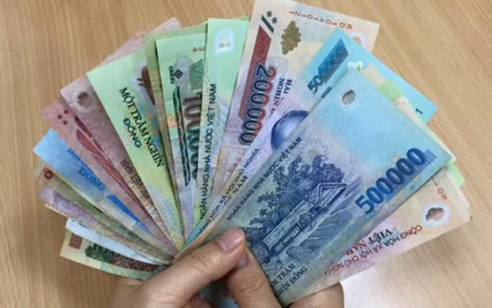 Đến nơi, Luyến bắt Yép phải trả tiền. Yép xuống nước năn nỉ được trả trước 2 triệu đồng. Luyến không chịu mà la lớn và dọa sẽ đến bến xe “làm um lên”. Sợ các phòng trọ bên cạnh nghe, Yép đưa tay bịt miệng chị Luyến. Chị Luyến bức xúc, càng la lớn nên Yép đè mặt Luyến xuống nệm khiến Luyến ngạt thở tử vong. (Ảnh minh họa, nguồn internet) 