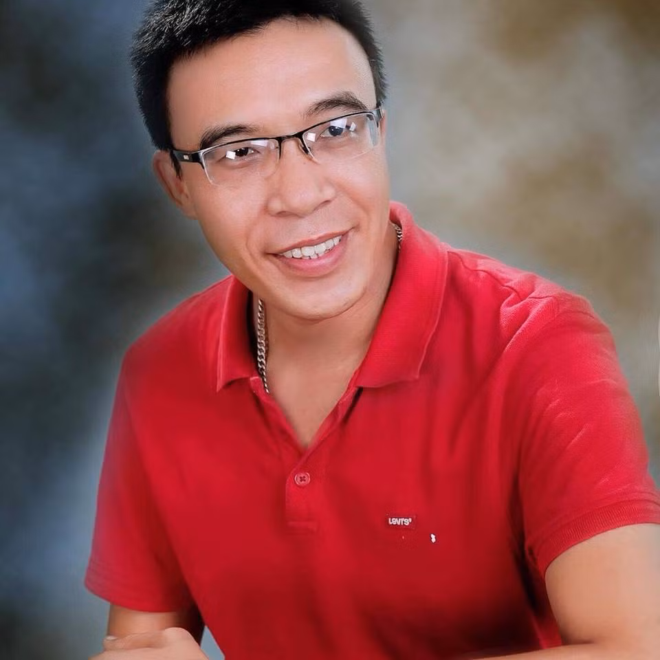Người Việt hiếu kỳ xem bom đạn là “tâm lý bầy đàn mông muội” - Hình 7 Nguoi Viet hieu ky xem bom dan la “tam ly bay dan mong muoi”-Hinh-7