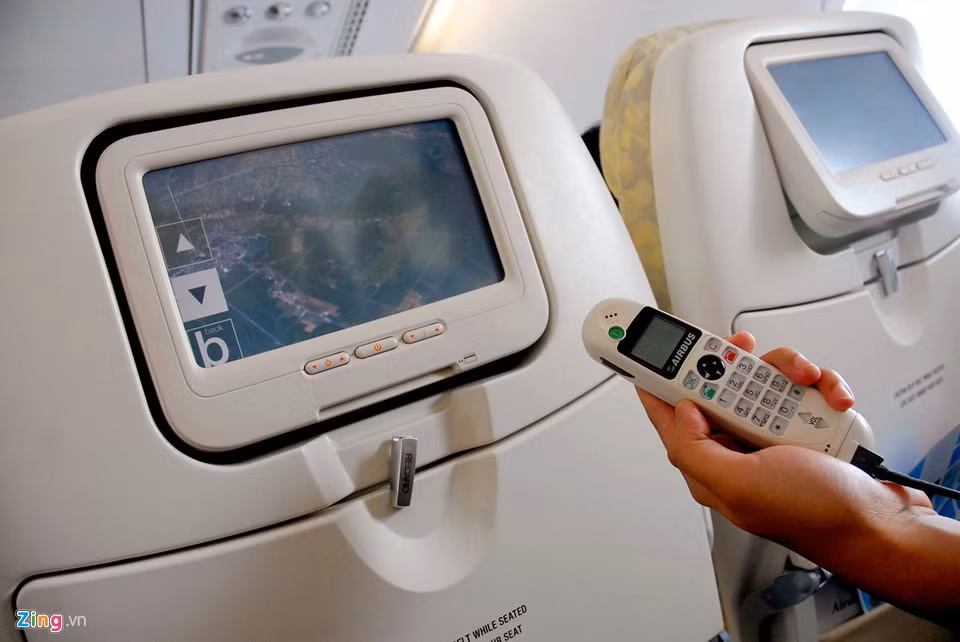 Việc các dòng máy bay có kích thước nhỏ hơn như Boeing 787 Dreamliner hay A350 của chính Airbus ngày càng cải thiện hiệu quả khai thác nhờ vào sự tiết kiệm nhiên liệu đã khiến nhiều hãng hàng không không còn ưa chuộng những máy bay có kích thước khổng lồ như A380.