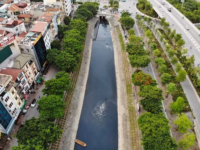 Trước đó, tháng 5/2019 dự án tài trợ thí điểm làm sạch một đoạn sông Tô Lịch bằng công nghệ Nano - Bioreactor Nhật Bản đã chính thức được khởi động. Dự án được kỳ vọng sẽ cải thiện được môi trường, giảm ô nhiễm tại sông Tô Lịch, cũng được áp dụng với một góc Hồ Tây.