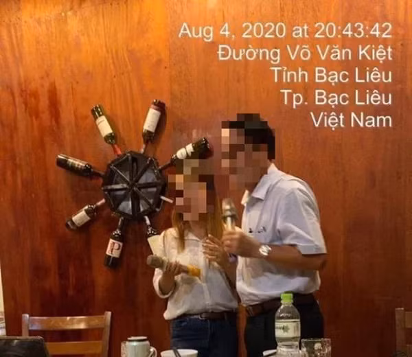 Lam ro thong tin “Chu tich huyen hat karaoke om, danh nhau be dau sut tran”-Hinh-2
