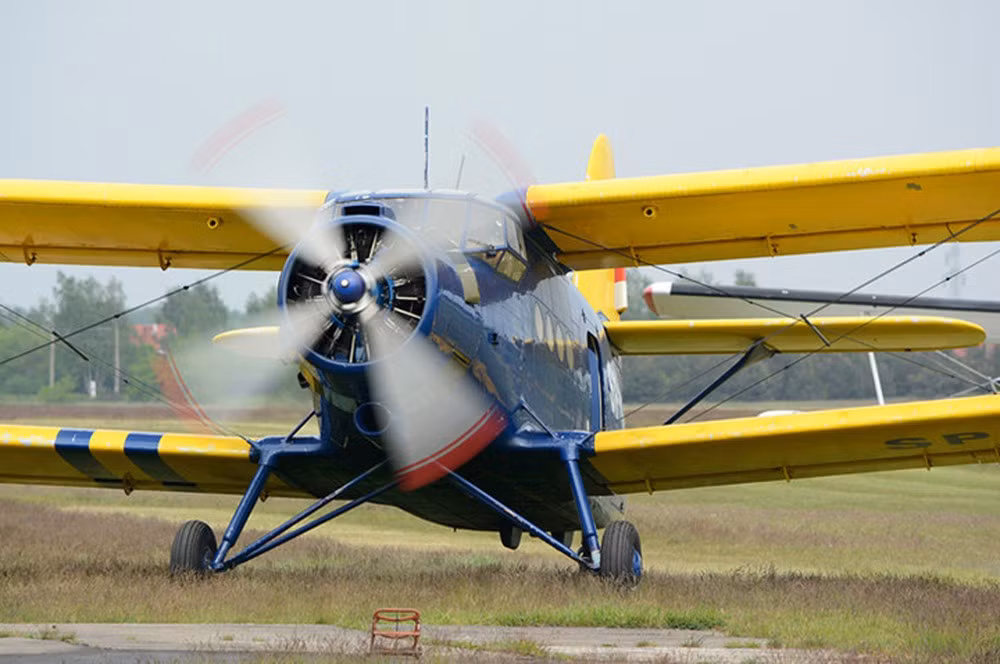 Tầm bay tối đa mà An-2 đạt được vào khoảng 845 km tùy vào điều kiện bên ngoài và lượng hàng hóa nó mang theo. Trần bay của An-2 tối đa được khoảng 4.500 mét so với mực nước biển.