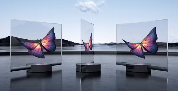 Khác với các giải pháp công nghệ màn hình trong suốt khác, Mi Transparent TV được trang bị màn hình trong suốt OLED 55 inch tự phát sáng. Độ dày của màn hình là 5,7mm với bề mặt là vật lý cường lực, có độ cứng gấp 10 lần kính thông thường.