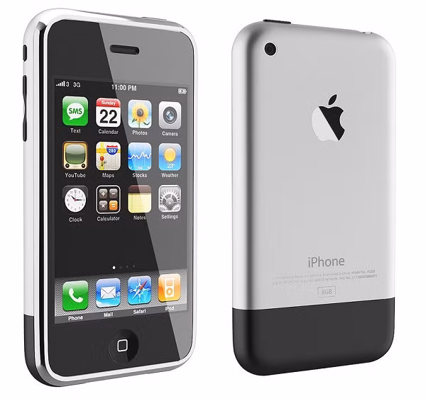 Với hầu hết người dùng, iPhone 2G đời đầu là chiếc smartphone không còn phù hợp, bởi nó đã quá lỗi thời về công nghệ, cũng như bị Apple ''khai tử'' từ cách đây hơn 7 năm (tháng 6/2013). Tuy nhiên, với những dân chơi điện thoại cổ, chúng là những vật vô giá và có giá trị sưu tầm cao.