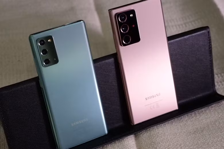 Về tổng thể, Galaxy Note20 Ultra đã vượt qua hầu các bài kiểm tra độ bền khắc nghiệt của YouTuber JerryRigEverything. Ngày mai (21/8), những chiếc Galaxy Note 20 chính hãng đầu tiên sẽ chính thức có mặt tại Viettel Store, kèm tai nghe Buds Live và bao da Clear View khi đặt trước.