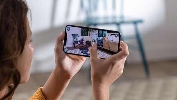 Vị trí thứ hai trong danh sách không phải iPhone 11 mà là ''người tiền nhiệm'' iPhone XS và iPhone XS Max.