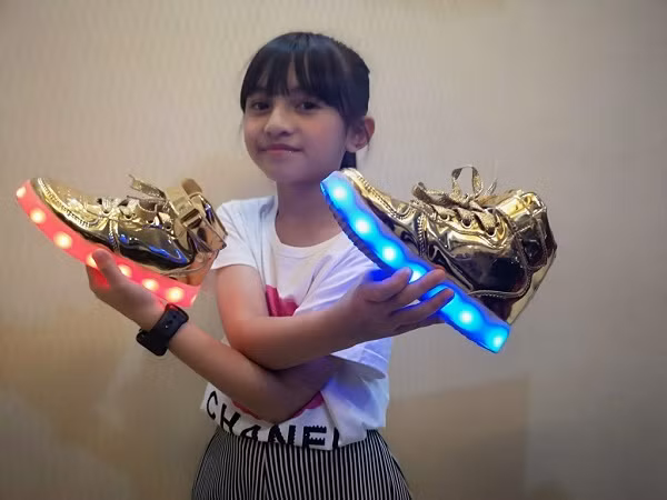 Cô bé hiện sở hữu khối tài sản kếch xù, là một trong những Youtuber nhí giàu nhất thế giới.