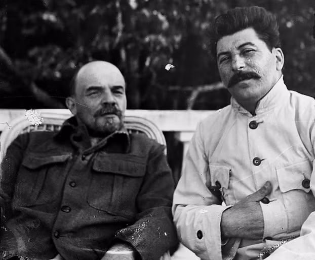 Lenin và Stalin, 1922.